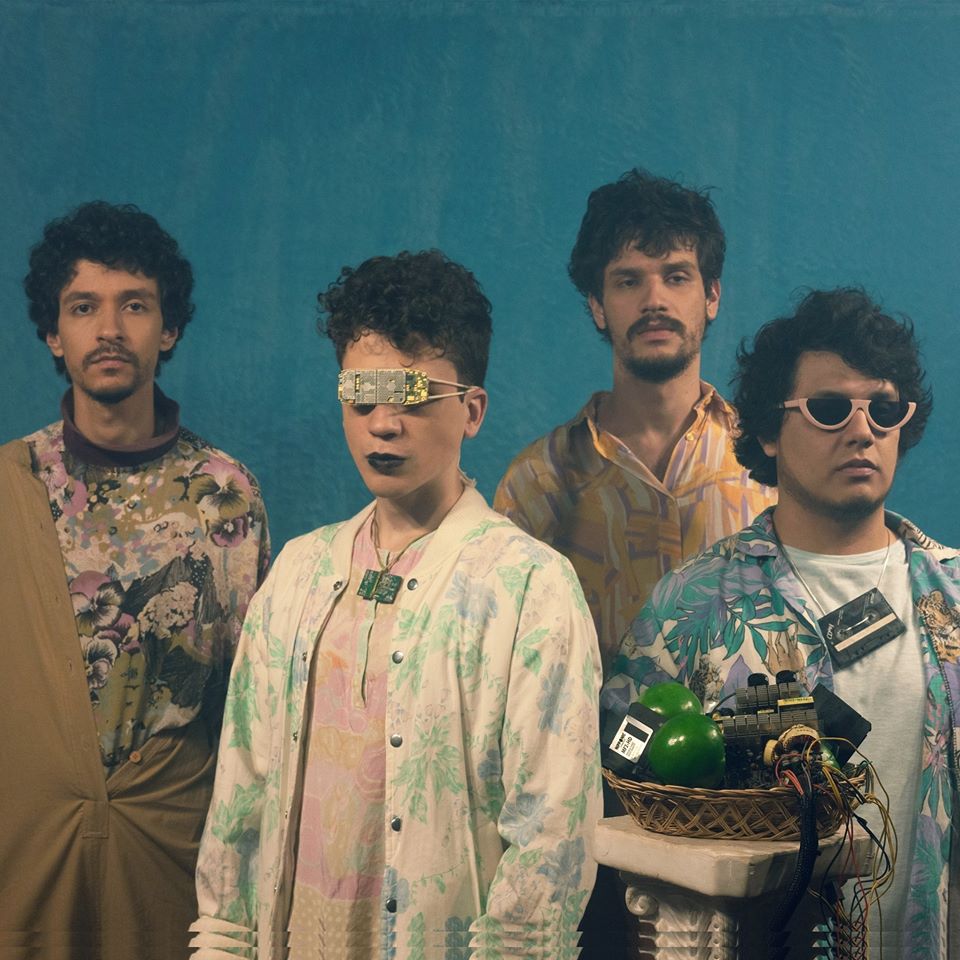 Lançamento | Suco de Lúcuma: Quase Rosa, Quase&nbsp;Azul