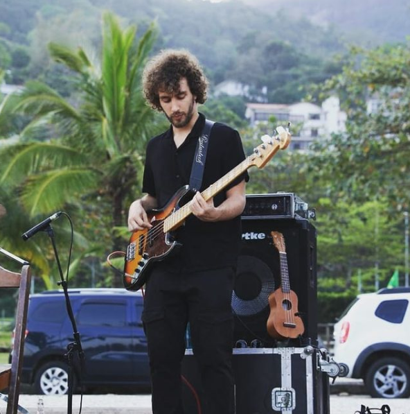 Talvez Seja Só Eu, primeiro disco do projeto de Bruno Benzaquêm, traz mpb, pop, lo-fi e flertes de&nbsp;psicodelia.