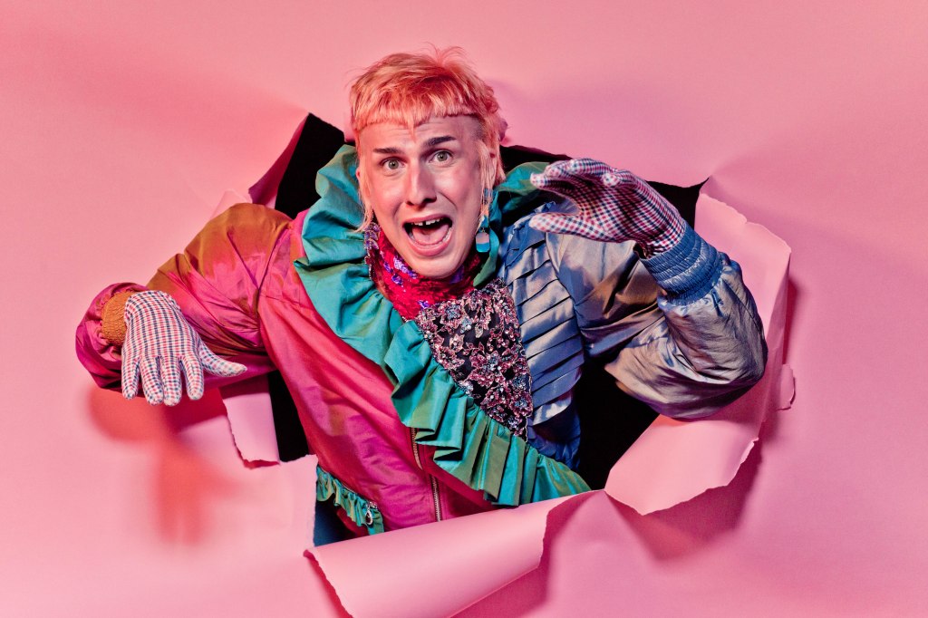Eletrobregaforrópop, Getúlio Abelha e seu incrível e irreverente disco de estreia:&nbsp;Marmota